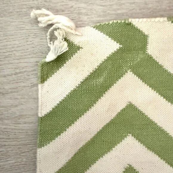 Green White Zig Zag Area Rug 71x49" (6x4 ft) Geometric Greek Key Handwoven